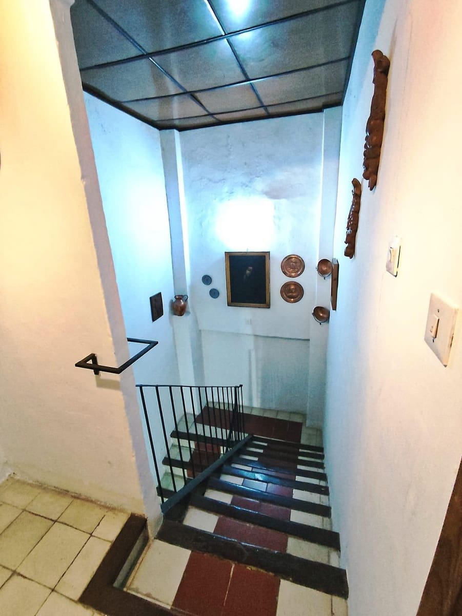 16 bedroom Townhouse for sale in Granada city with garage - € 690,000 (Ref: 10185255)