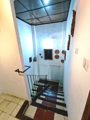 16 bedroom Townhouse for sale in Granada city with garage - € 690,000 (Ref: 10185255)