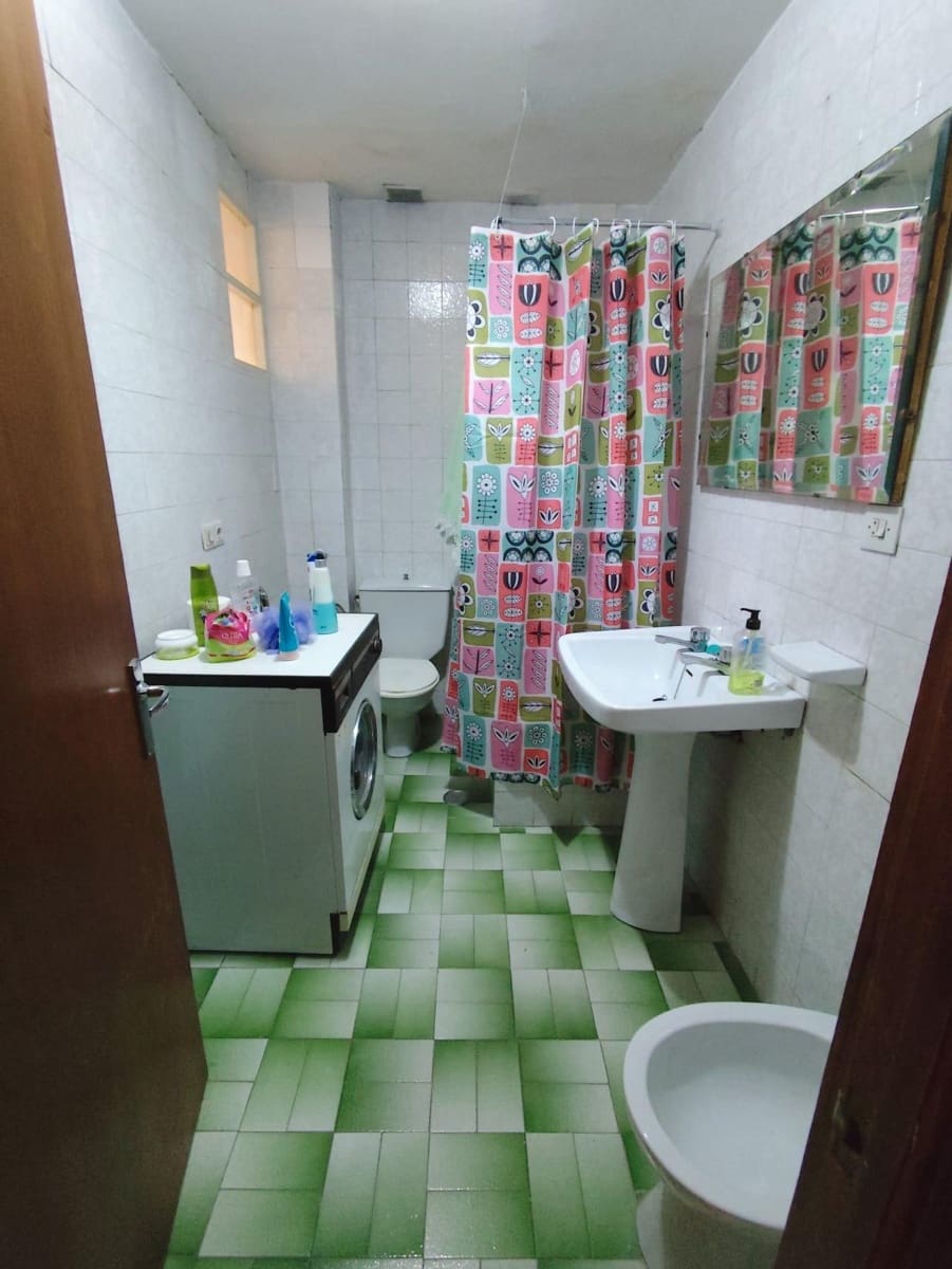 16 bedroom Townhouse for sale in Granada city with garage - € 690,000 (Ref: 10185255)