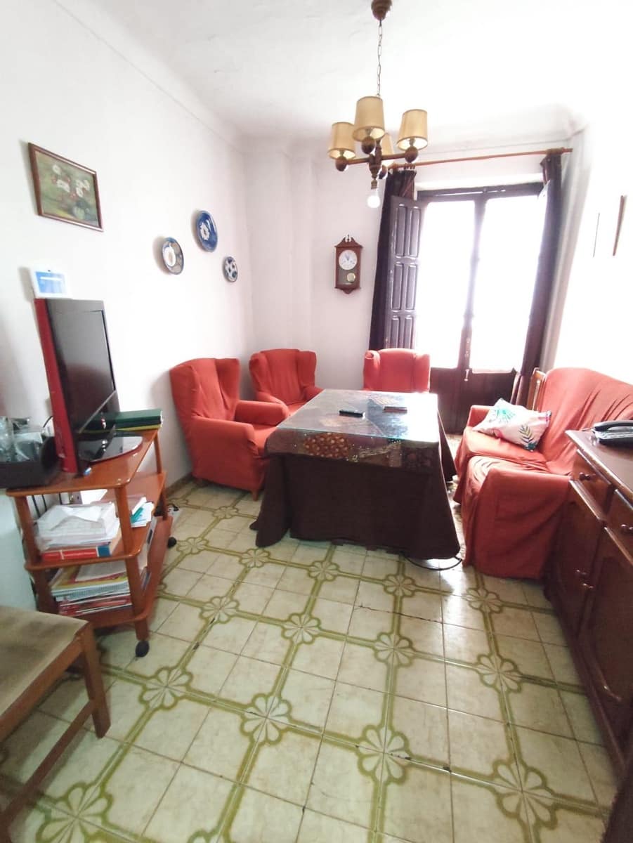 16 bedroom Townhouse for sale in Granada city with garage - € 690,000 (Ref: 10185255)