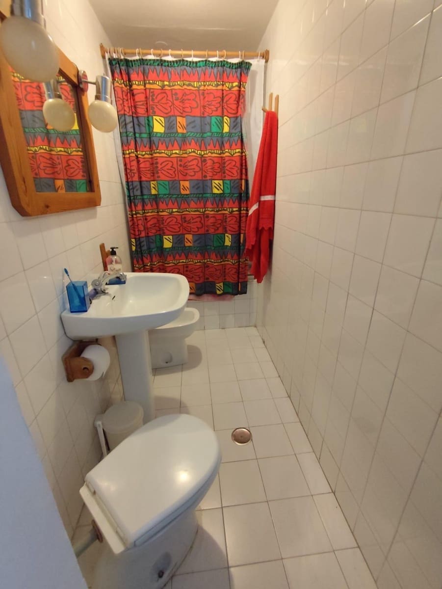 16 bedroom Townhouse for sale in Granada city with garage - € 690,000 (Ref: 10185255)