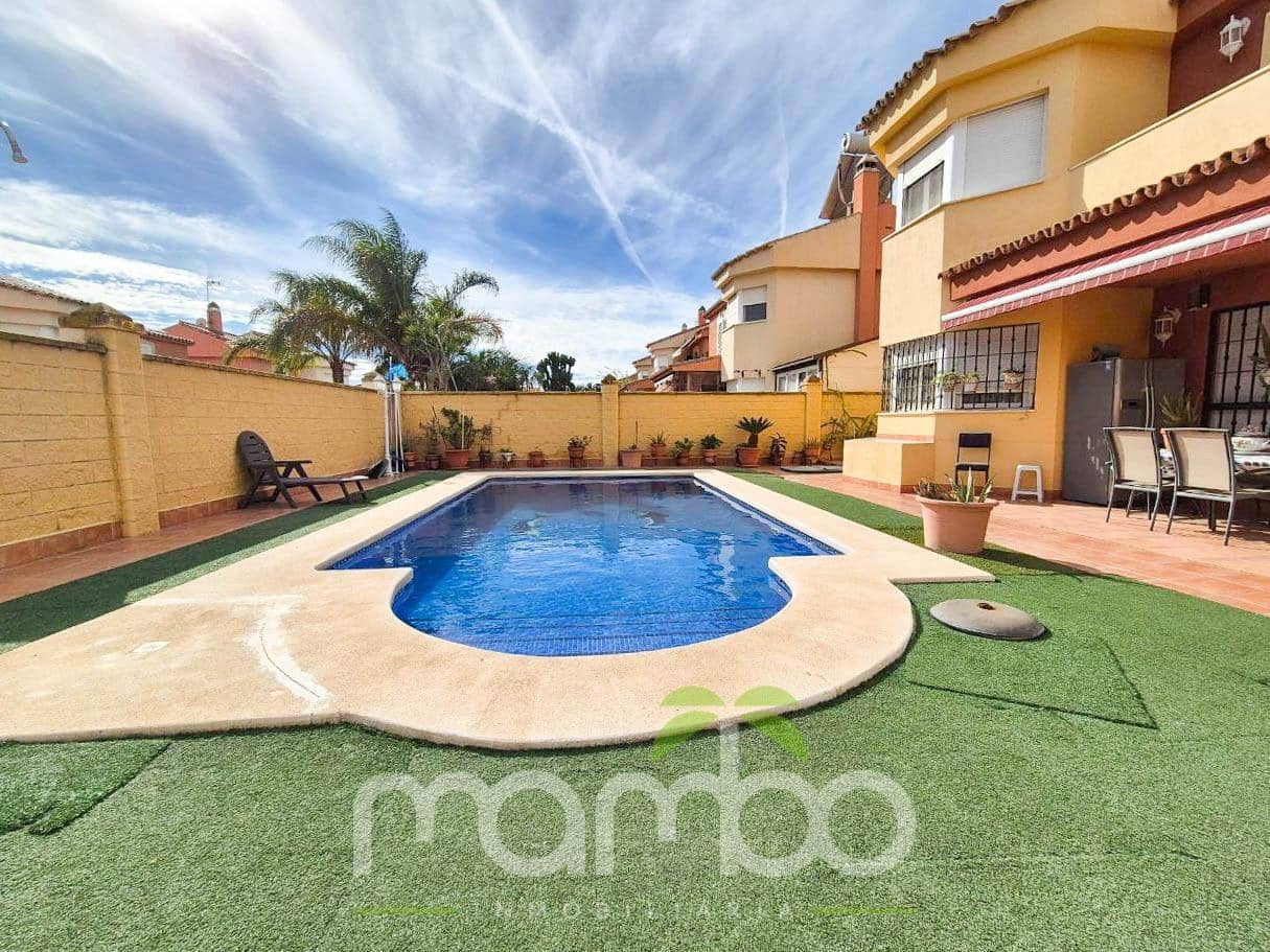 4 bedroom Villa for sale in Torre del Mar with pool garage - € 670,000 (Ref: 9483997)
