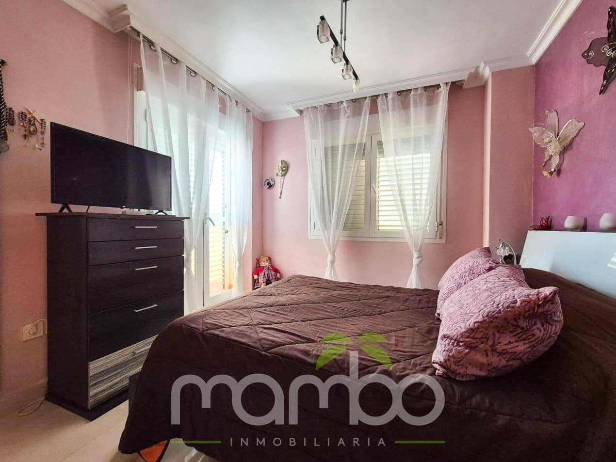 4 bedroom Villa for sale in Torre del Mar with pool garage - € 670,000 (Ref: 9483997)