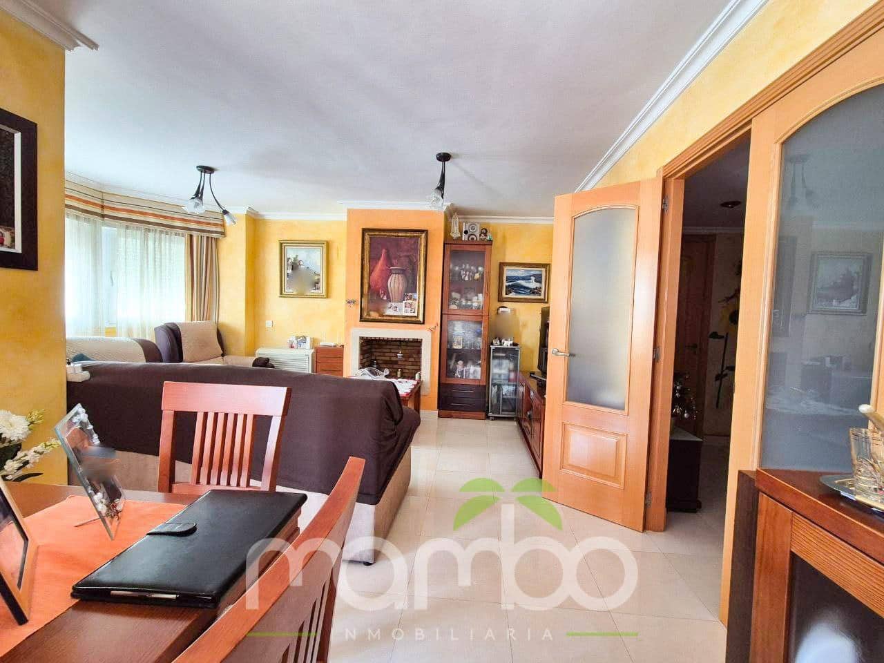 4 bedroom Villa for sale in Torre del Mar with pool garage - € 670,000 (Ref: 9483997)