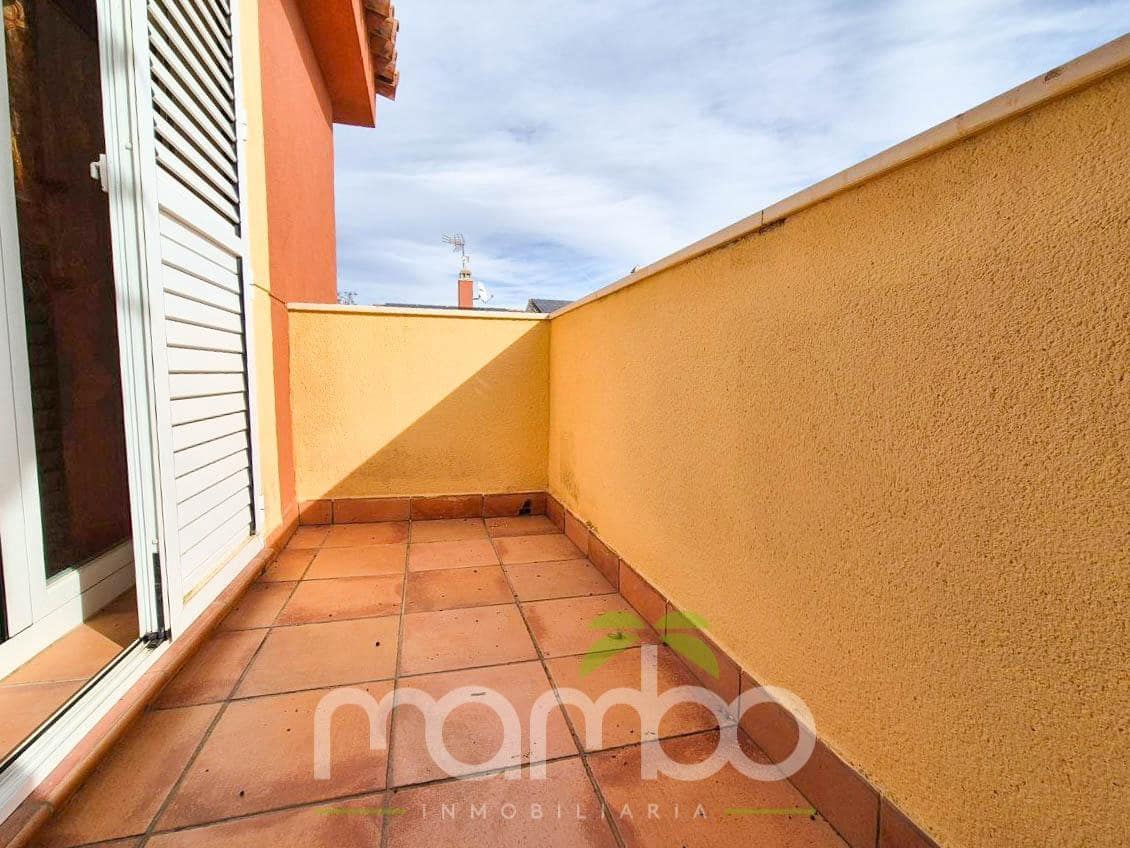 4 bedroom Villa for sale in Torre del Mar with pool garage - € 670,000 (Ref: 9483997)