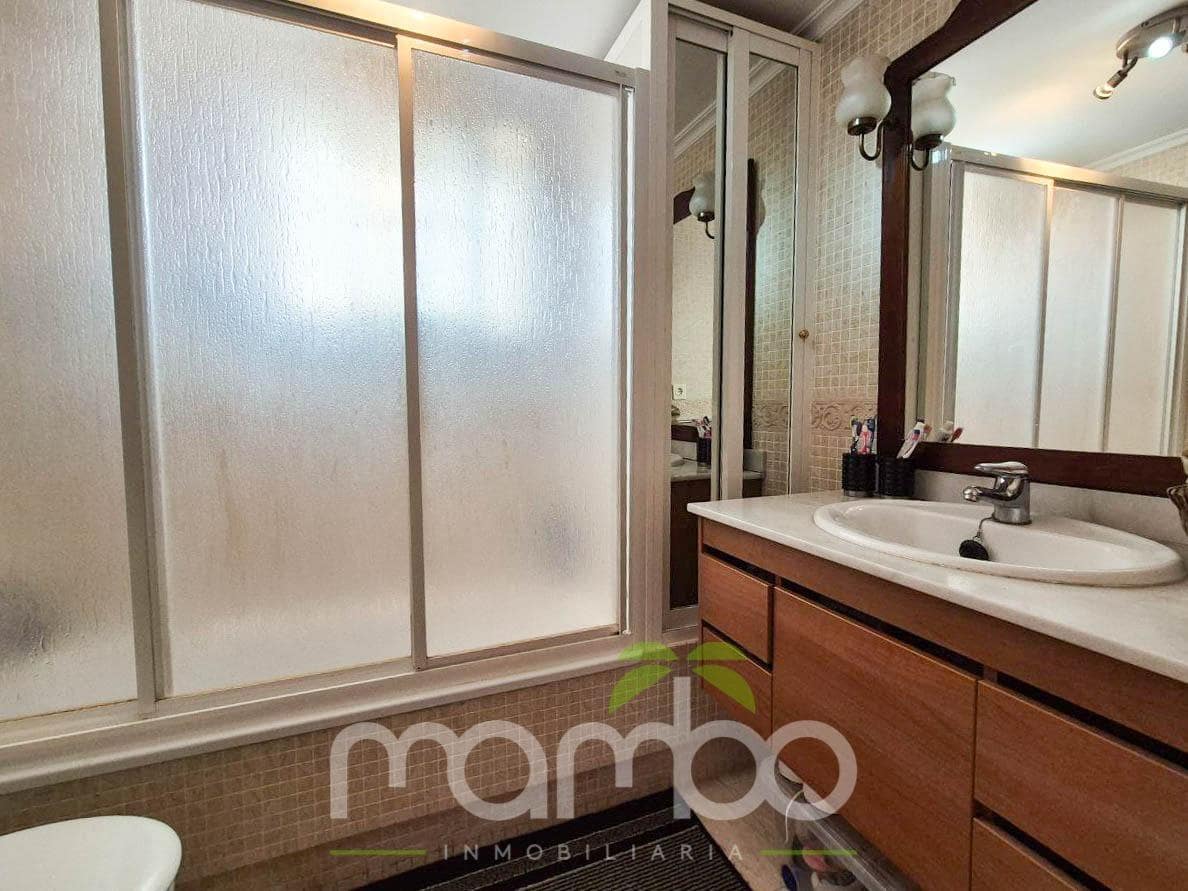 4 bedroom Villa for sale in Torre del Mar with pool garage - € 670,000 (Ref: 9483997)