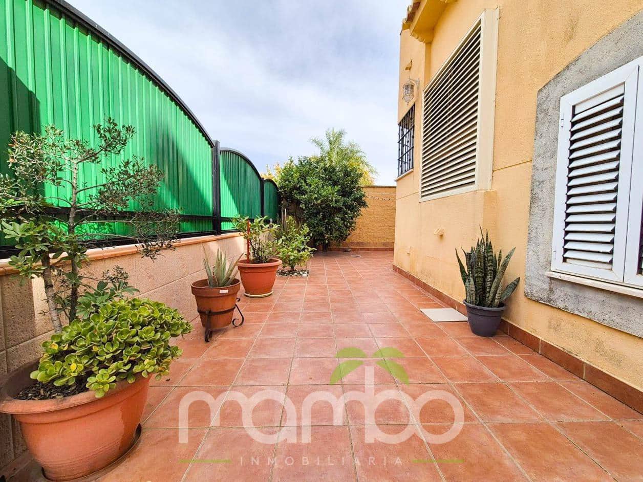 4 bedroom Villa for sale in Torre del Mar with pool garage - € 670,000 (Ref: 9483997)