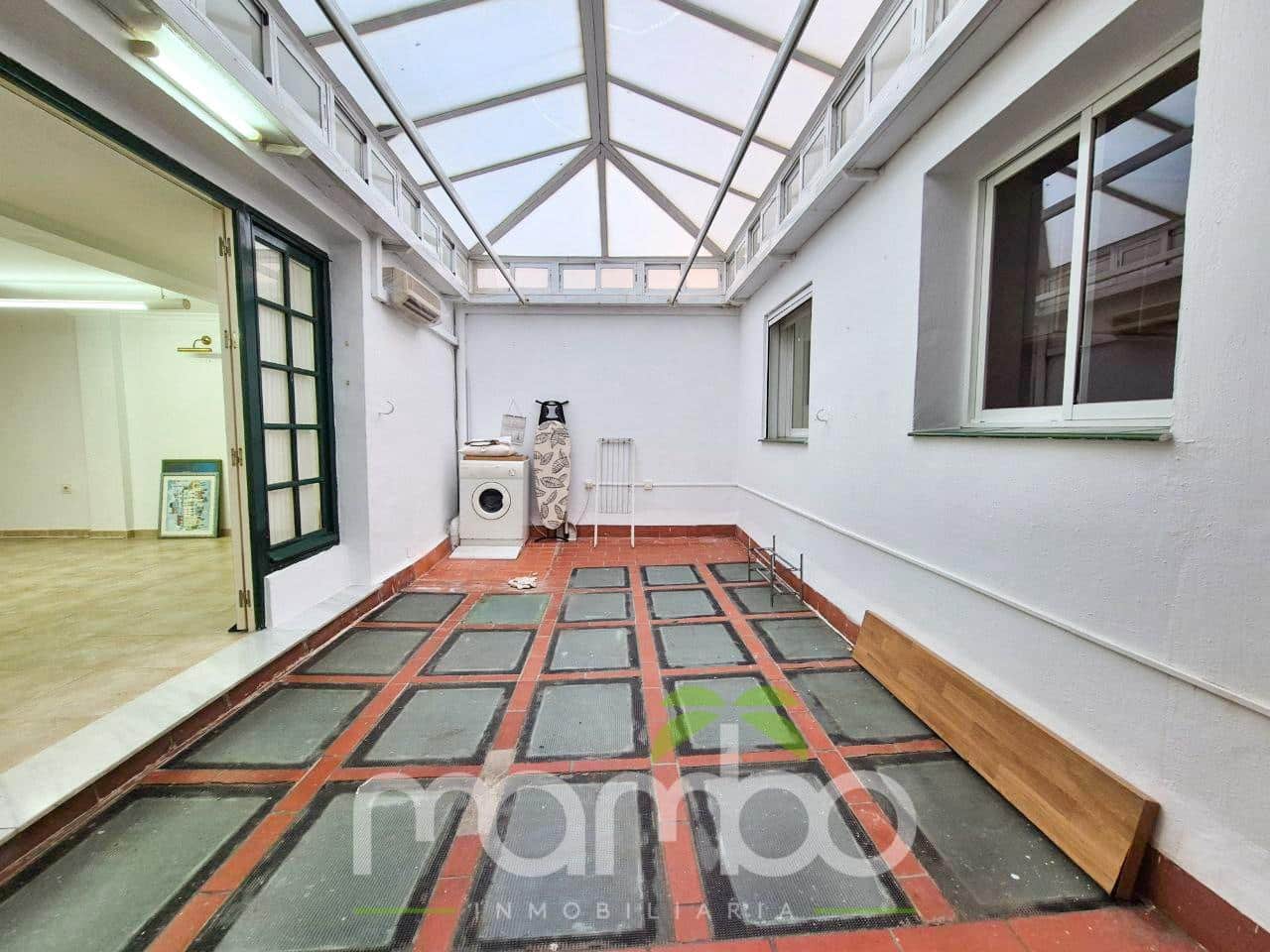 3 bedroom Flat for sale in Torre del Mar with garage - € 320,000 (Ref: 9483999)