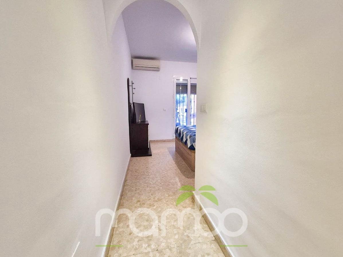 3 bedroom Apartment for sale in Velez-Malaga with pool - € 290,000 (Ref: 9484000)