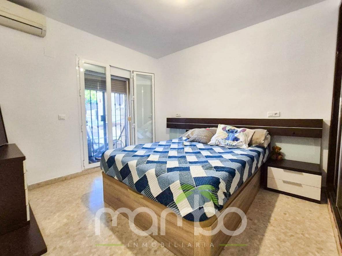 3 bedroom Apartment for sale in Velez-Malaga with pool - € 290,000 (Ref: 9484000)