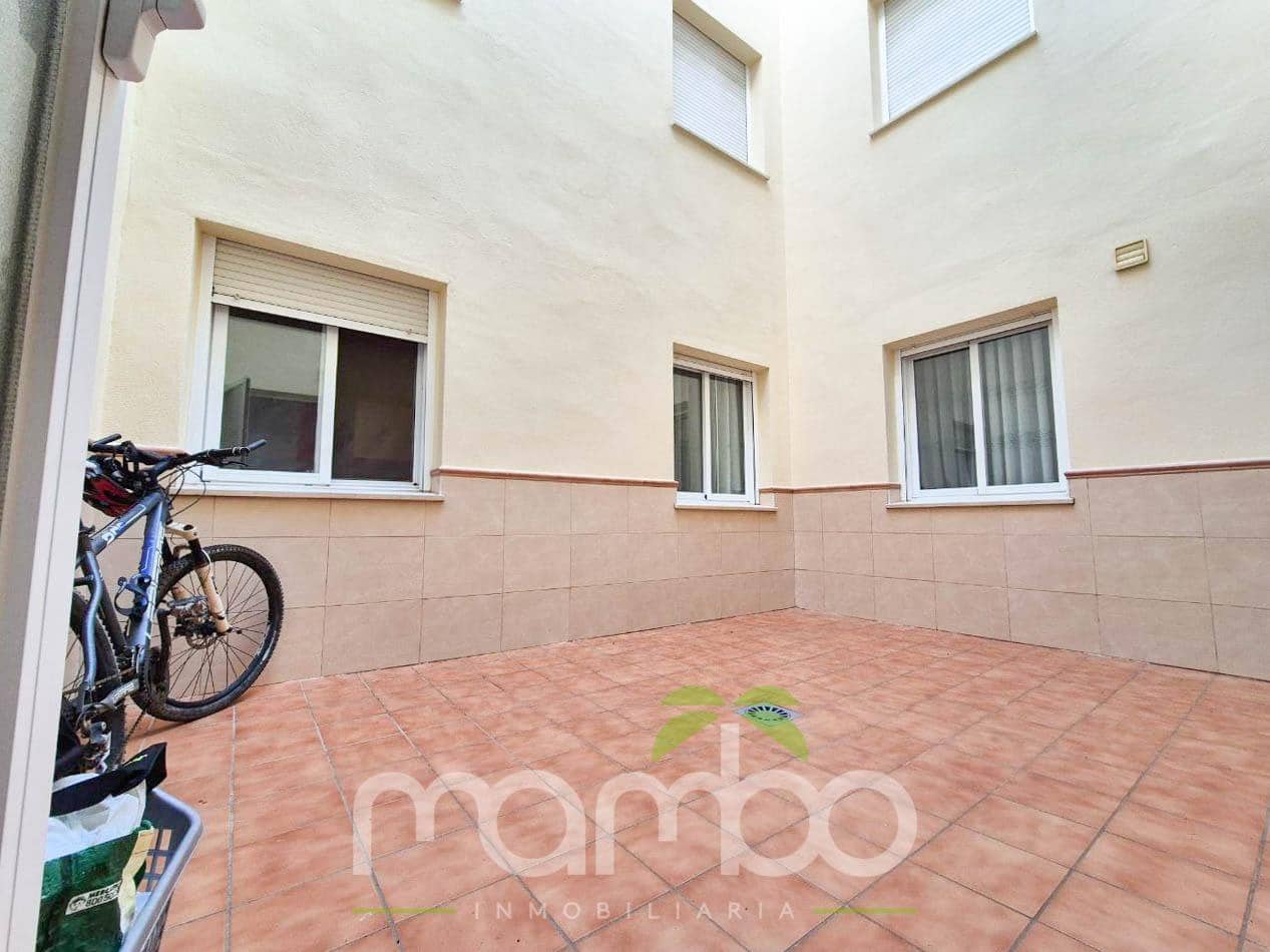 3 bedroom Apartment for sale in Velez-Malaga with pool - € 290,000 (Ref: 9484000)