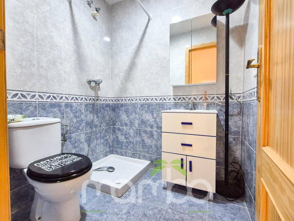 3 bedroom Apartment for sale in Velez-Malaga with pool - € 290,000 (Ref: 9484000)