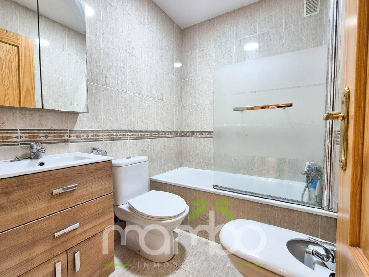 3 bedroom Apartment for sale in Velez-Malaga with pool - € 290,000 (Ref: 9484000)