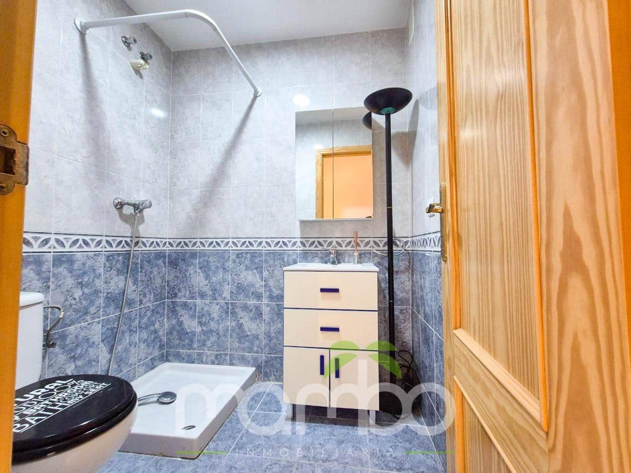 3 bedroom Apartment for sale in Velez-Malaga with pool - € 290,000 (Ref: 9484000)