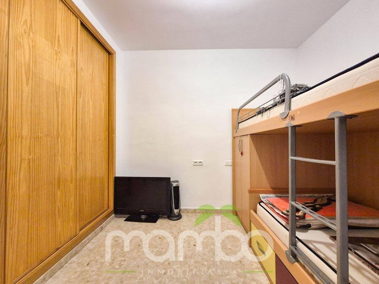 3 bedroom Apartment for sale in Velez-Malaga with pool - € 290,000 (Ref: 9484000)