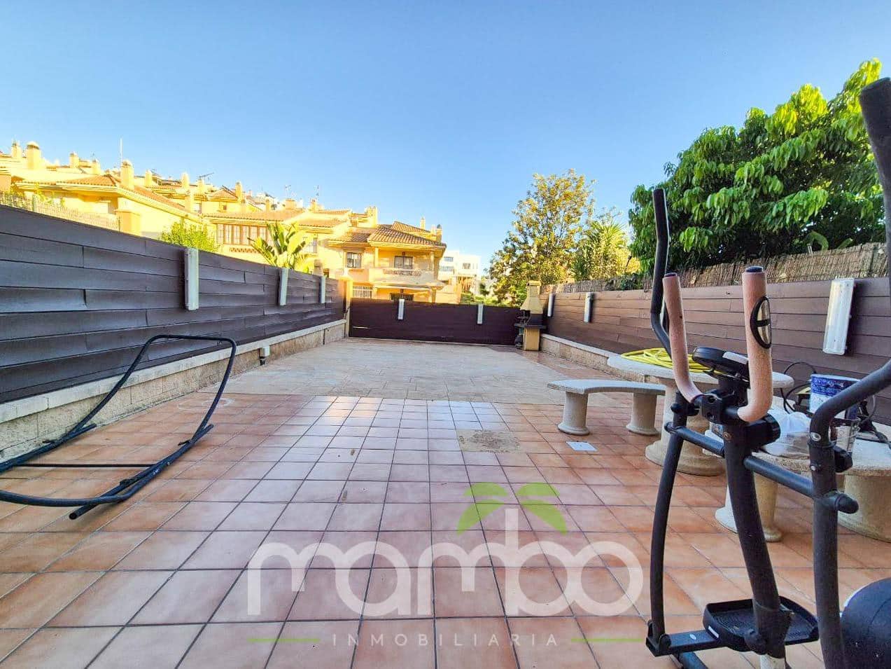 3 bedroom Apartment for sale in Velez-Malaga with pool - € 290,000 (Ref: 9484000)