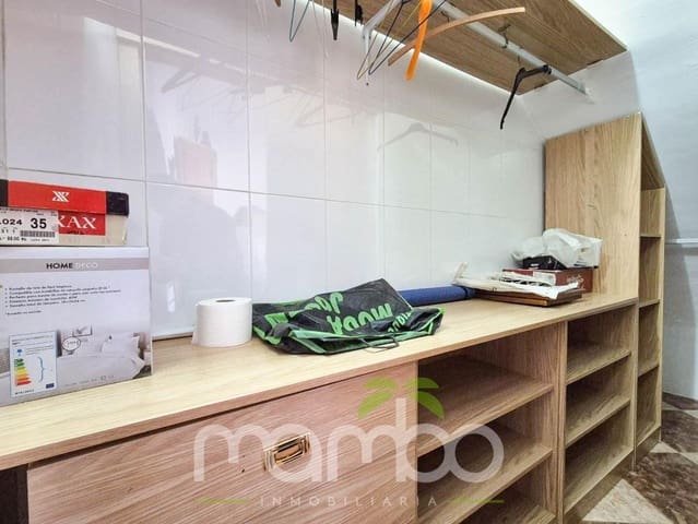 5 soveværelse Rækkehus til salg i Vélez-Málaga med garage - € 215.000 (Ref: 9484002)