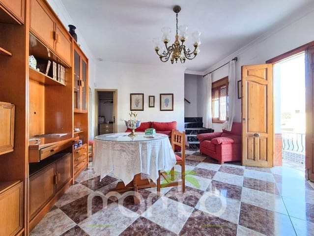 5 soveværelse Rækkehus til salg i Vélez-Málaga med garage - € 215.000 (Ref: 9484002)