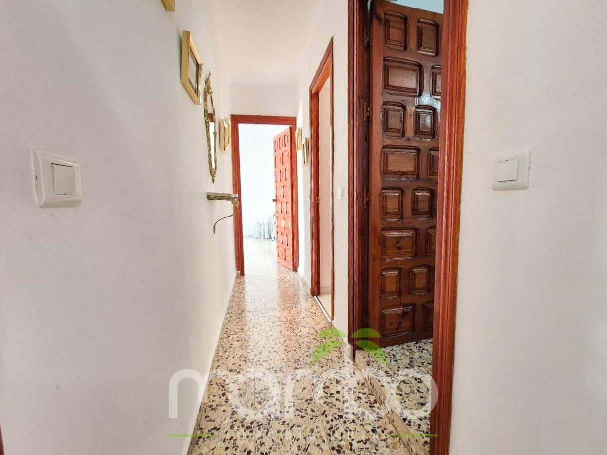 5 soveværelse Rækkehus til salg i Velez-Malaga med garage - € 215.000 (Ref: 9484002)