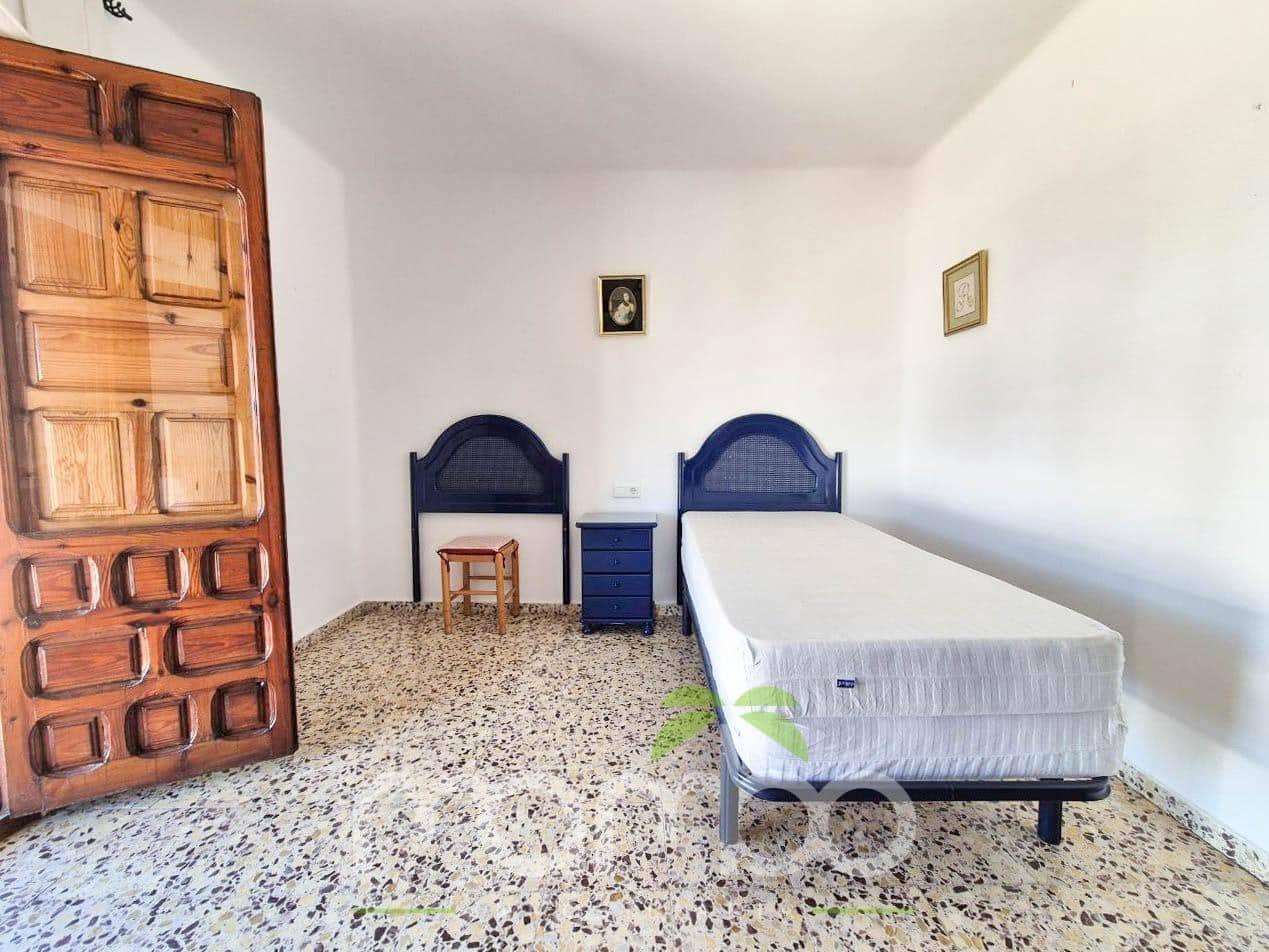 5 soveværelse Rækkehus til salg i Velez-Malaga med garage - € 215.000 (Ref: 9484002)