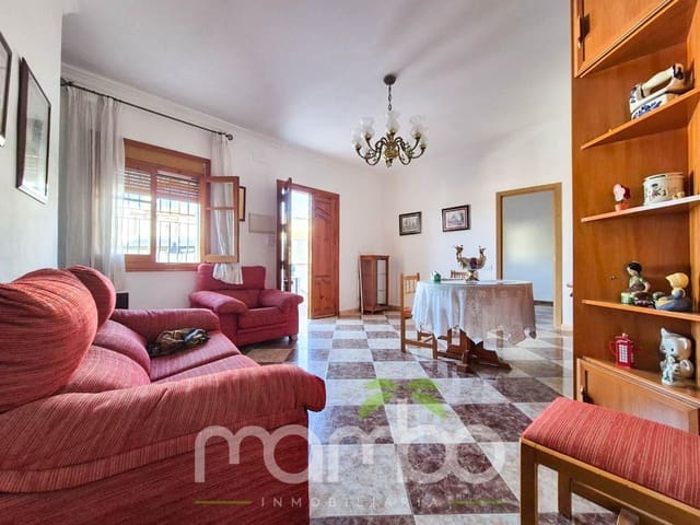 5 soveværelse Rækkehus til salg i Vélez-Málaga med garage - € 215.000 (Ref: 9484002)