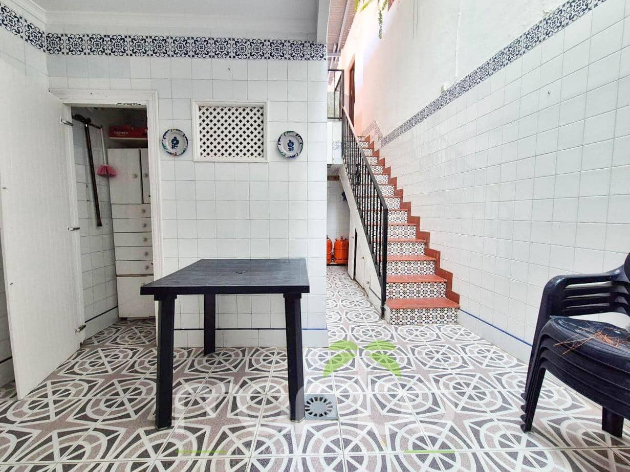 5 soveværelse Rækkehus til salg i Velez-Malaga med garage - € 215.000 (Ref: 9484002)