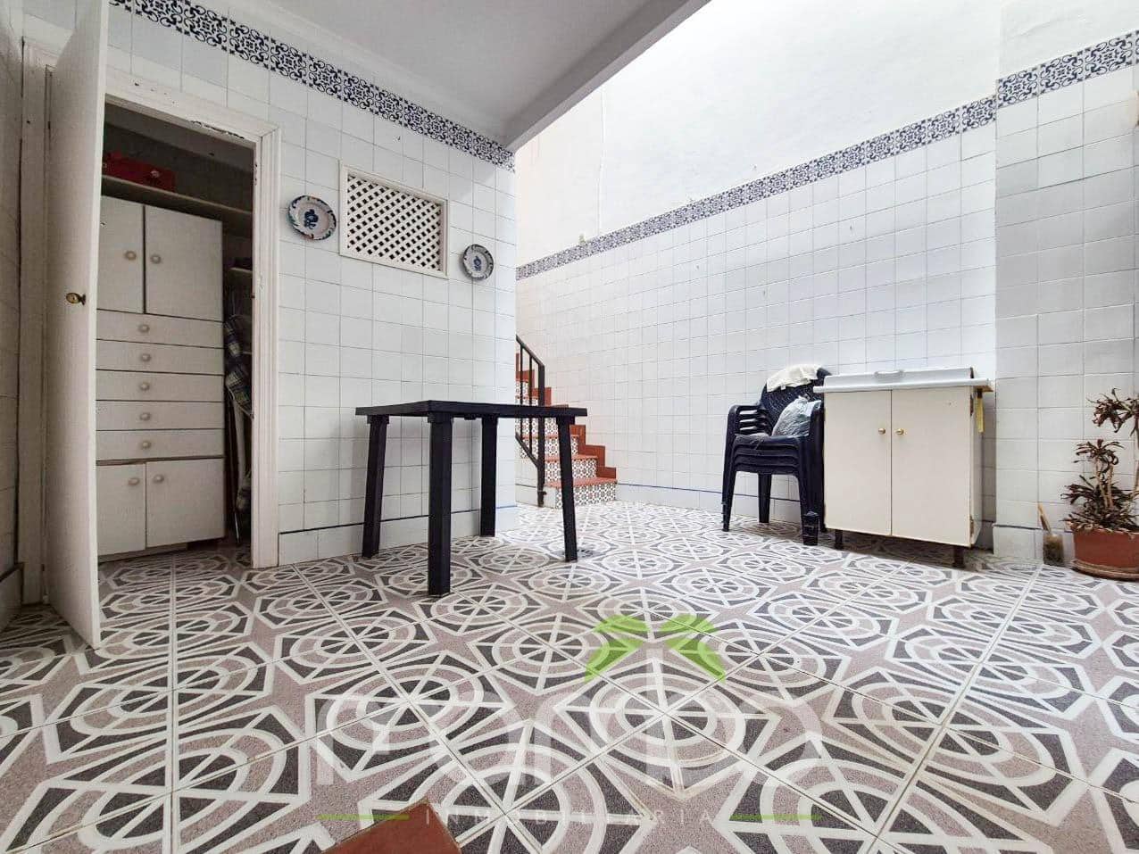 5 soveværelse Rækkehus til salg i Velez-Malaga med garage - € 215.000 (Ref: 9484002)