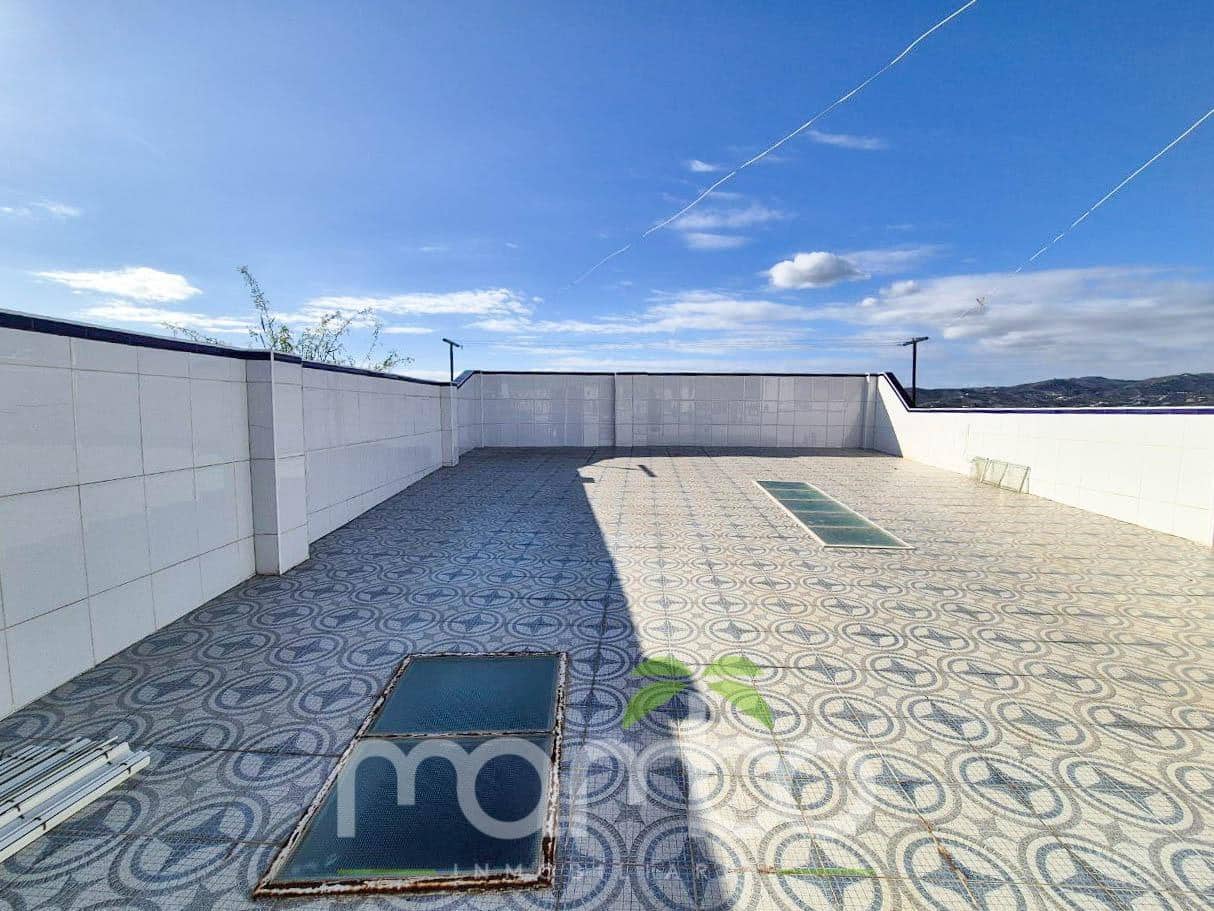 5 soveværelse Rækkehus til salg i Velez-Malaga med garage - € 215.000 (Ref: 9484002)