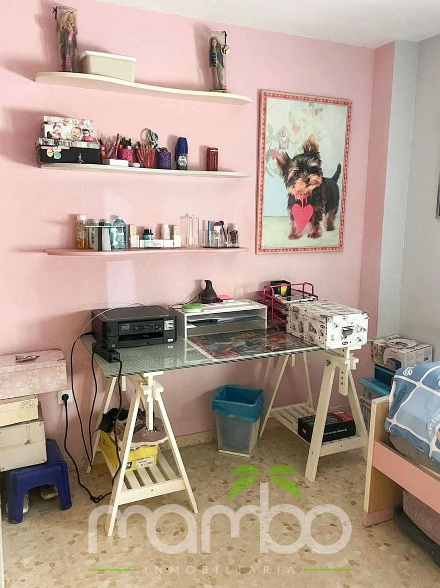 3 bedroom Flat for sale in Torre del Mar with pool garage - € 285,000 (Ref: 9484004)