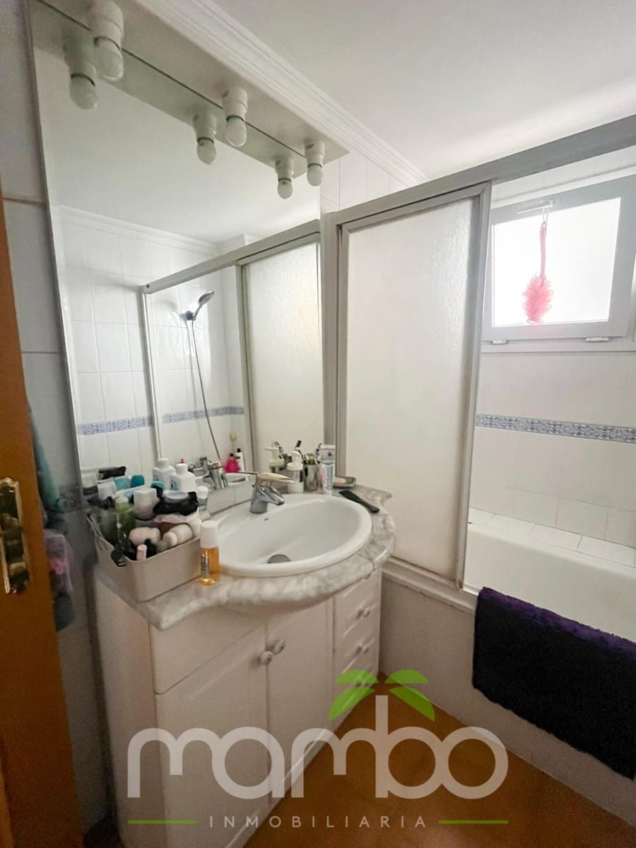 3 bedroom Flat for sale in Torre del Mar with pool garage - € 285,000 (Ref: 9484004)