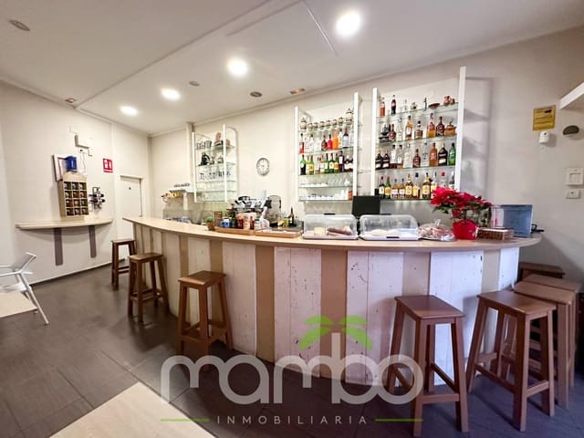 Kaupallinen myytävänä paikassa Torre del Mar, Vélez-Málaga - 139 900 € (Ref: 9484006)