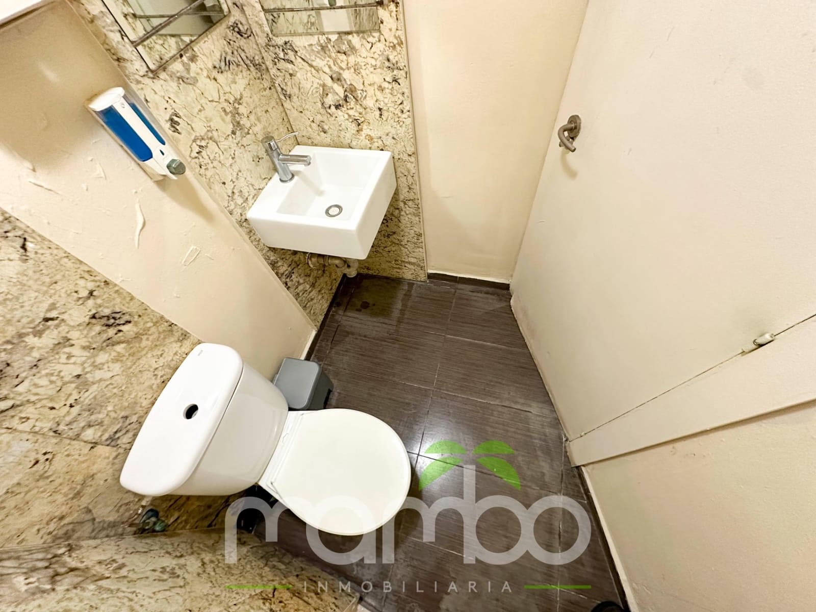 Kaupallinen myytävänä paikassa Torre del Mar - 139 900 € (Ref: 9484006)