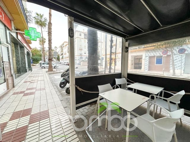 Kaupallinen myytävänä paikassa Torre del Mar, Vélez-Málaga - 139 900 € (Ref: 9484006)