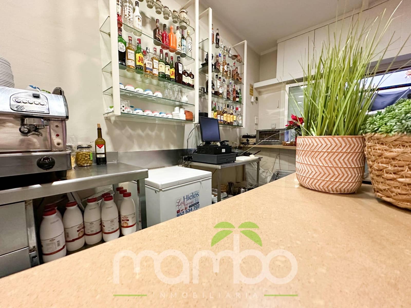 Kaupallinen myytävänä paikassa Torre del Mar - 139 900 € (Ref: 9484006)