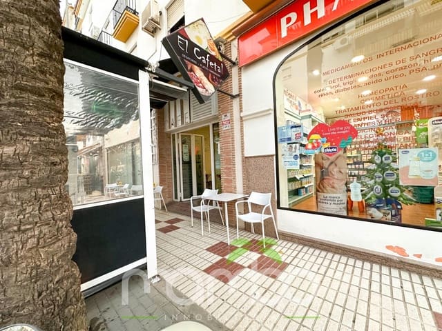 Kaupallinen myytävänä paikassa Torre del Mar, Vélez-Málaga - 139 900 € (Ref: 9484006)