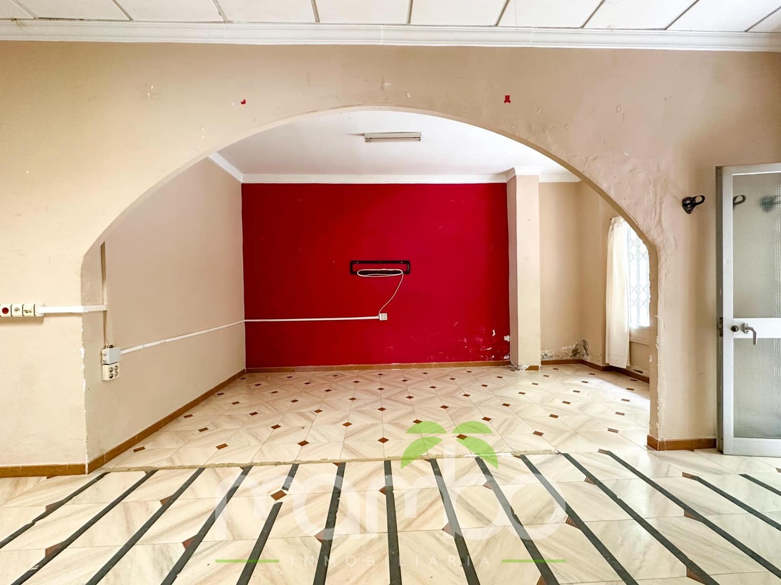 Kaupallinen myytävänä paikassa Velez-Malaga - 88 000 € (Ref: 9484008)