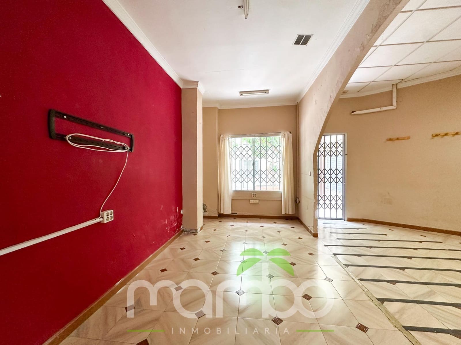 Kaupallinen myytävänä paikassa Velez-Malaga - 88 000 € (Ref: 9484008)