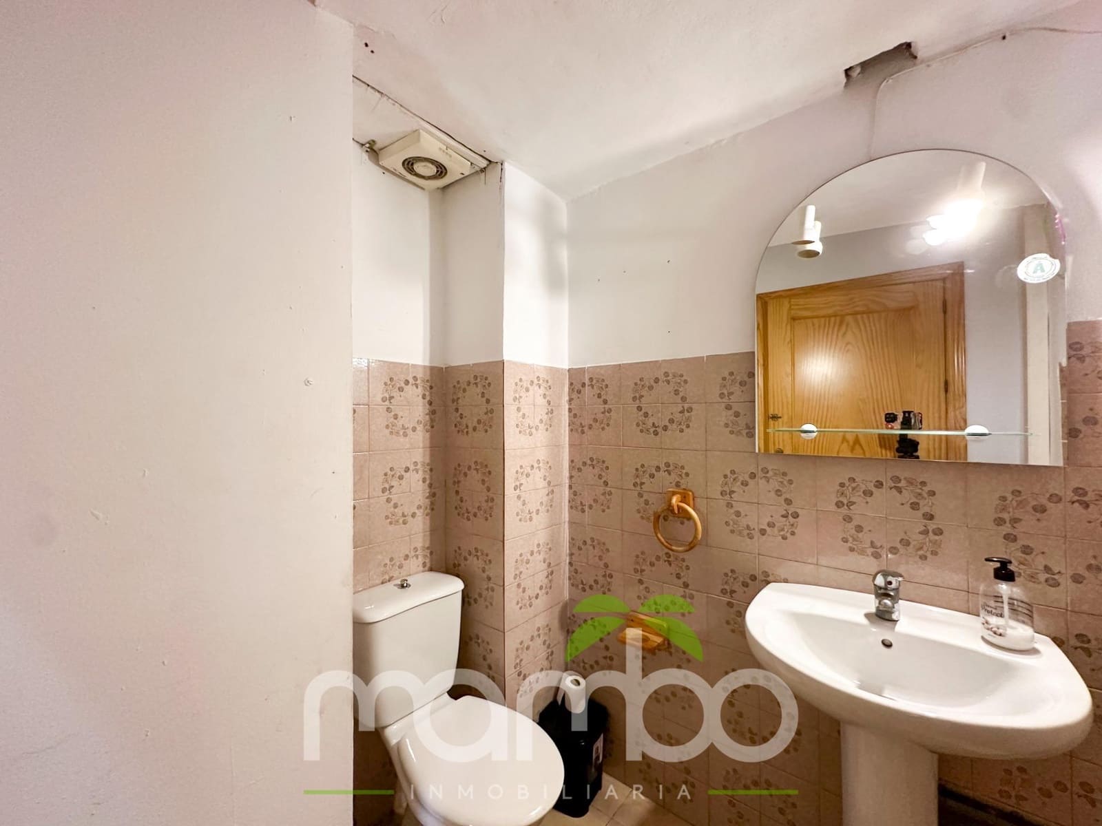 Kaupallinen myytävänä paikassa Velez-Malaga - 88 000 € (Ref: 9484008)