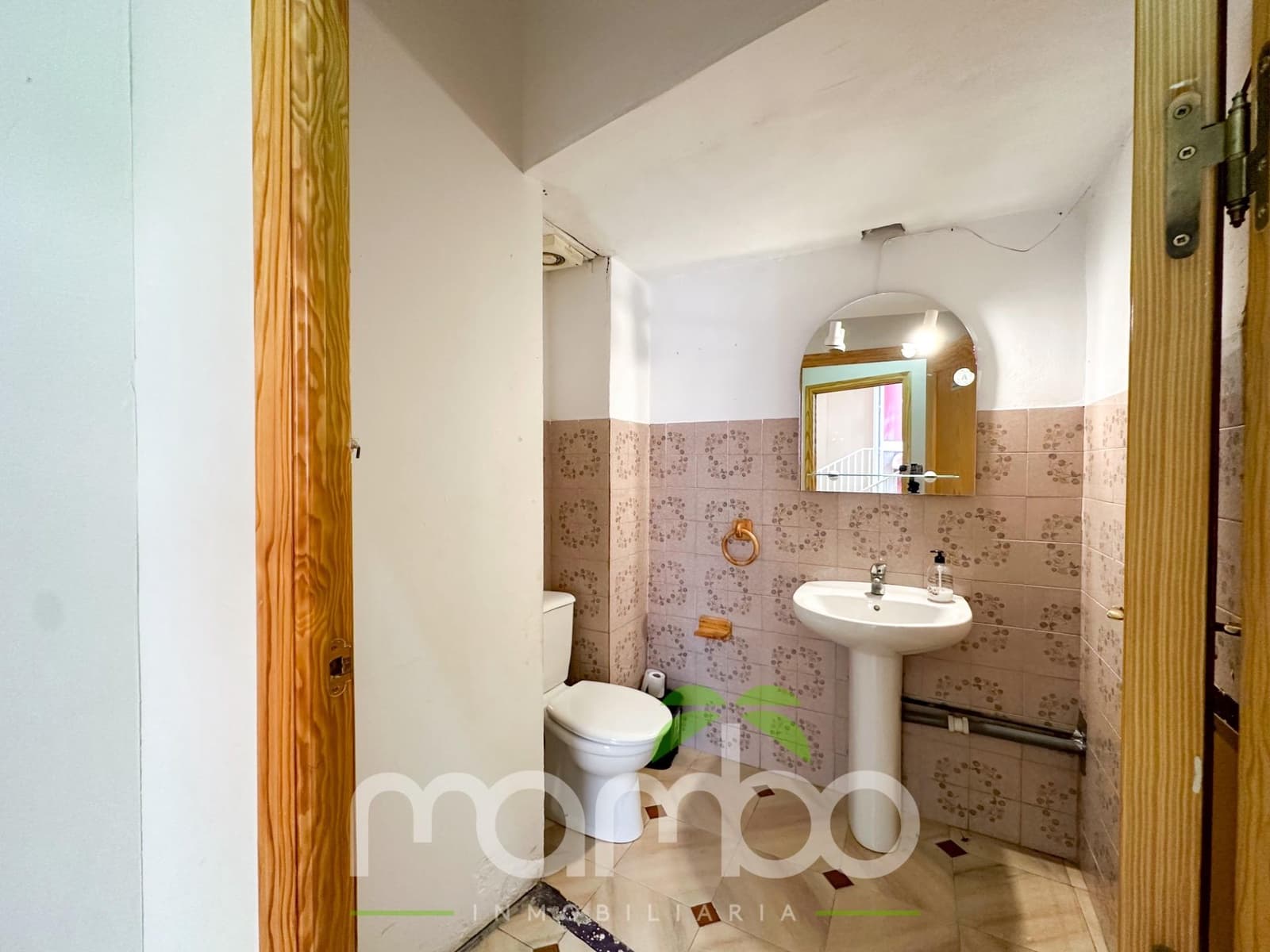 Kaupallinen myytävänä paikassa Velez-Malaga - 88 000 € (Ref: 9484008)