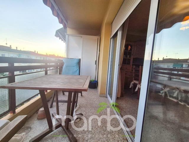 3 makuuhuone Asunto myytävänä paikassa Vélez-Málaga mukana uima-altaan - 220 000 € (Ref: 9484009)