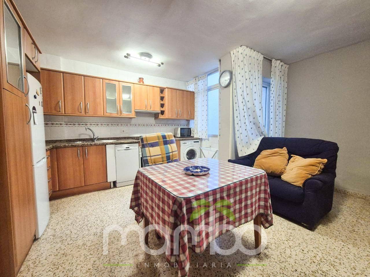 3 bedroom Flat for sale in Velez-Malaga with pool - € 220,000 (Ref: 9484009)