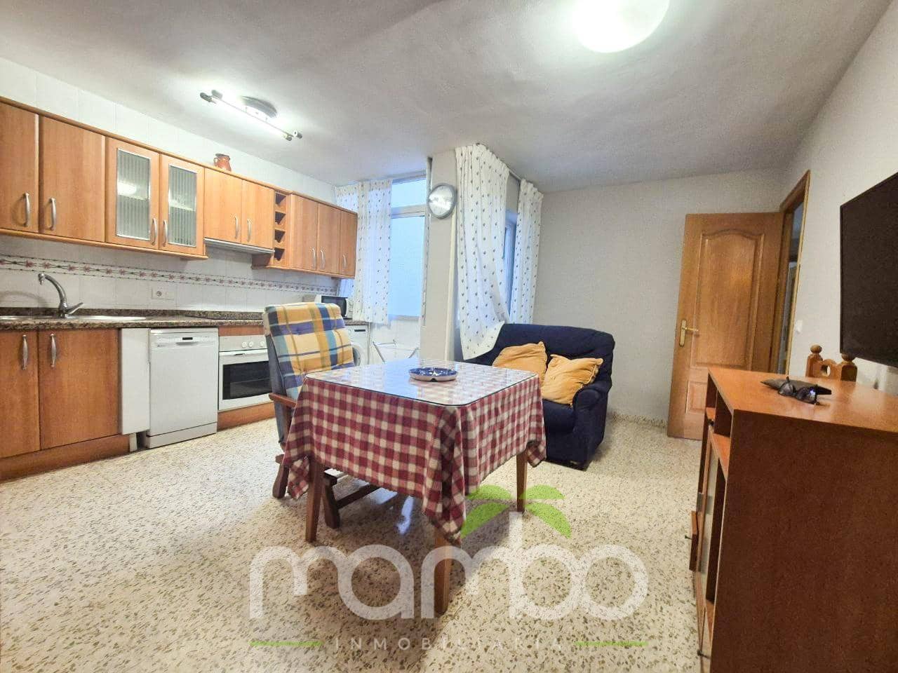 3 bedroom Flat for sale in Velez-Malaga with pool - € 220,000 (Ref: 9484009)