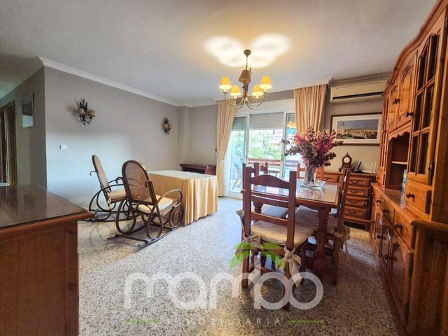 3 makuuhuone Asunto myytävänä paikassa Vélez-Málaga mukana uima-altaan - 220 000 € (Ref: 9484009)