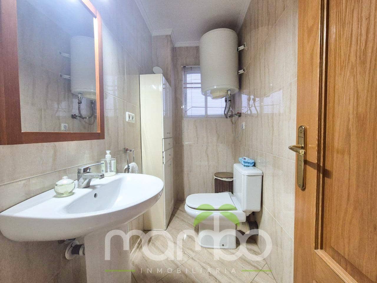 3 bedroom Flat for sale in Velez-Malaga with pool - € 220,000 (Ref: 9484009)