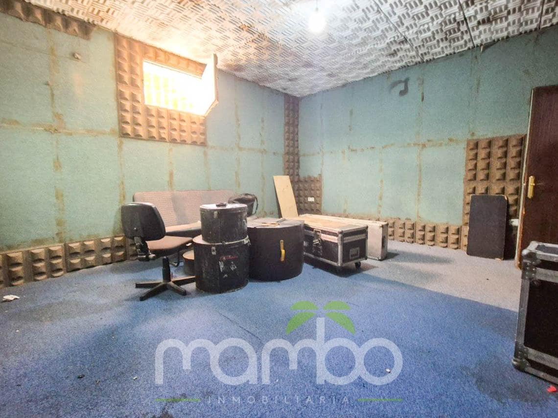 3 makuuhuone Kaupallinen myytävänä paikassa Velez-Malaga - 95 900 € (Ref: 9484010)