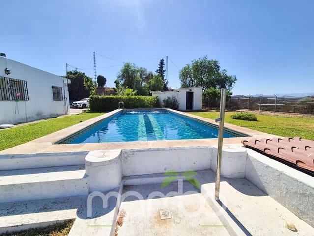10 bedroom Finca/Country House for sale in Torre del Mar, Vélez-Málaga with pool - € 424,900 (Ref: 9484013)