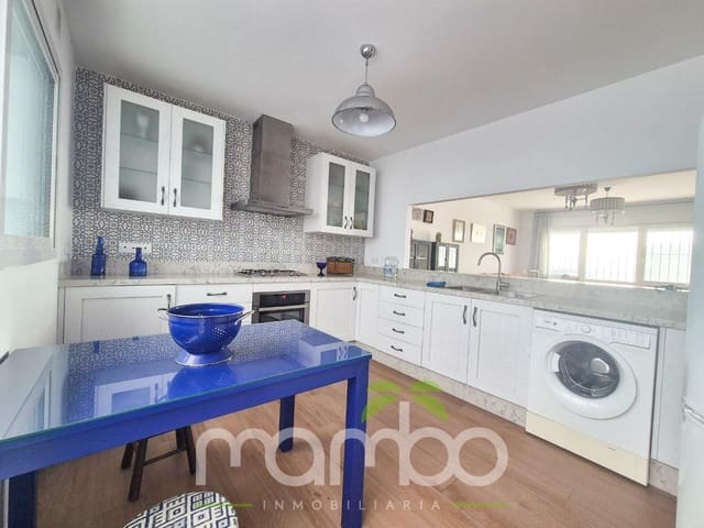Chalet de 2 habitaciones en Lagos, Vélez-Málaga en venta - 450.000 € (Ref: 9484015)