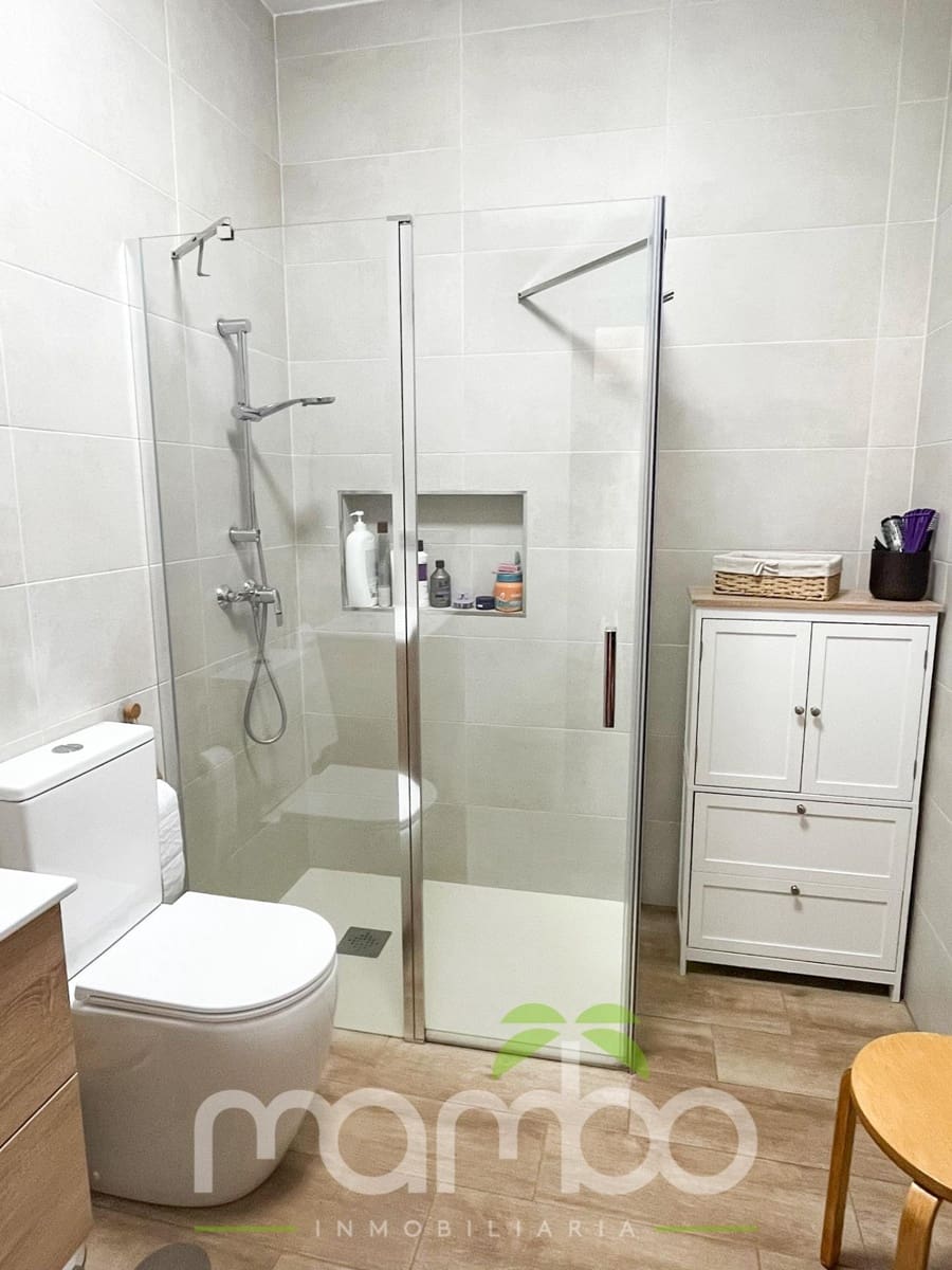 4 soveværelse Rækkehus til salg i Torre del Mar med swimmingpool garage - € 650.000 (Ref: 9484018)