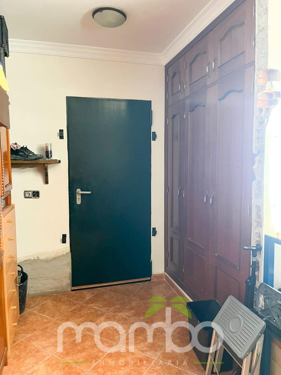 4 soveværelse Rækkehus til salg i Torre del Mar med swimmingpool garage - € 650.000 (Ref: 9484018)