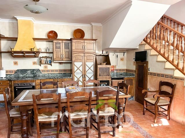 4 soveværelse Rækkehus til salg i Torre del Mar, Vélez-Málaga med swimmingpool garage - € 650.000 (Ref: 9484018)